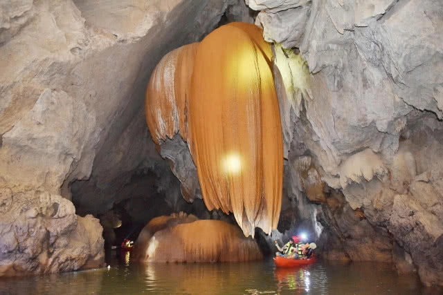 Chic - in : 4 กิโลเมตรกับการตามหาหัวใจที่ปลายอุโมงค์ ถ้ำเลสเตโกดอน จ.สตูล