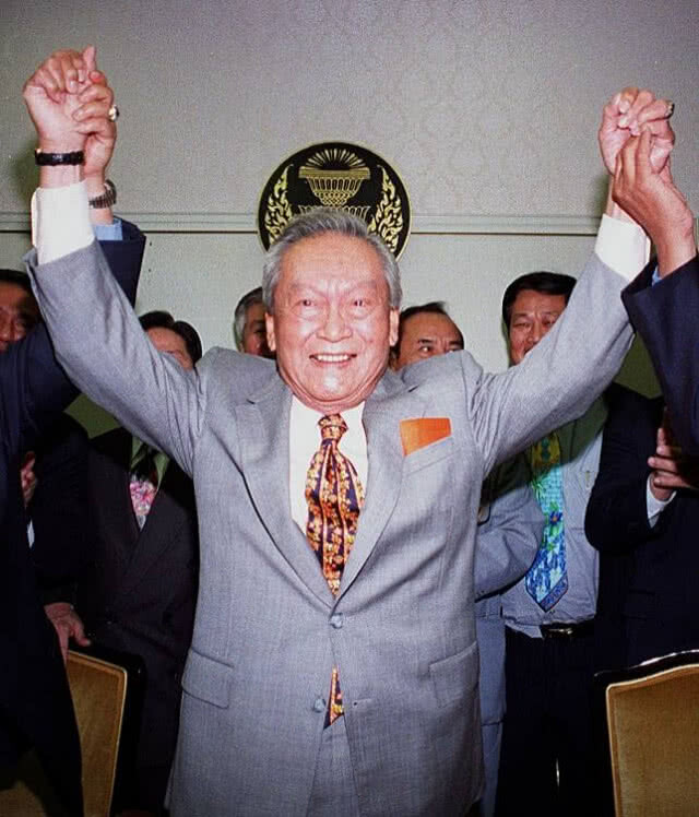 การเลือกตั้งครั้งประวัติศาสตร์  แต่..."ผมพอแล้ว!"