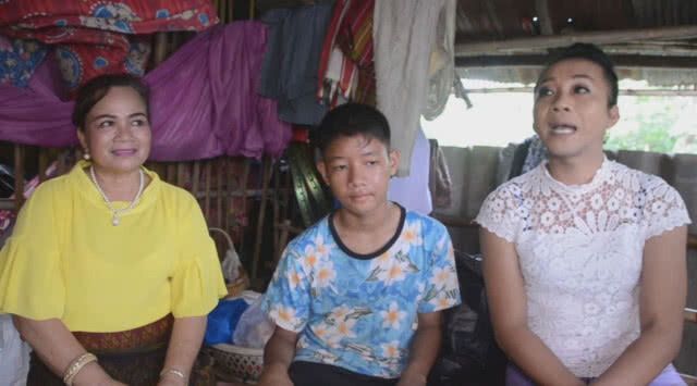 ชีวิตรันทด! ครูเยี่ยมบ้านลูกศิษย์ที่อุบลฯ สภาพสุดซอมซ่อ (ชมคลิป)