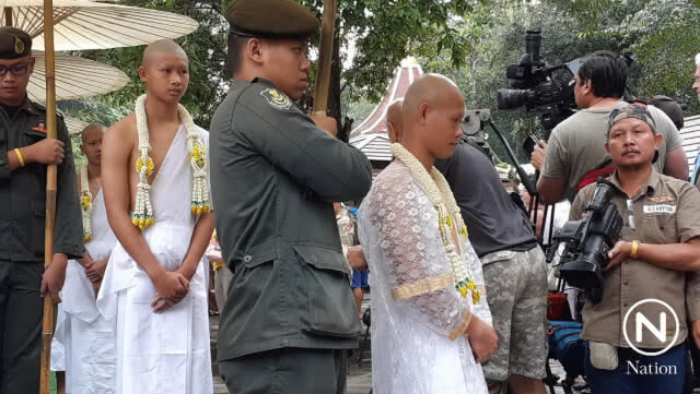 "หมอภาคย์-ภรรยานาวาตรีสมาน" ร่วมบวชทีมหมูป่า