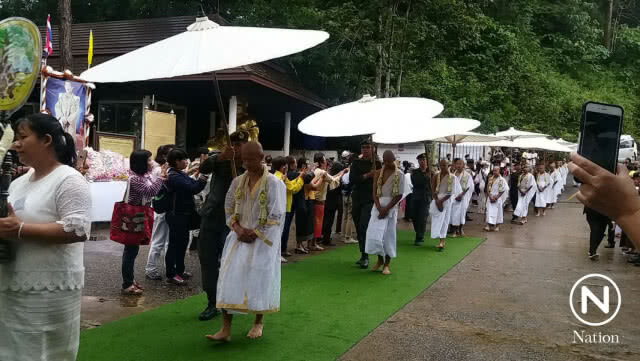 "หมอภาคย์-ภรรยานาวาตรีสมาน" ร่วมบวชทีมหมูป่า