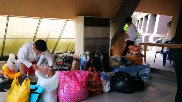 ธารน้ำใจหลั่งไหลช่วยเหลือพี่น้อง สปป.ลาว