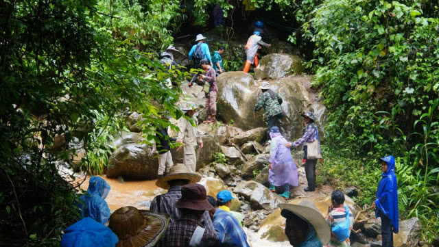 "รวมพลังจิตอาสา" ทำประปาภูเขา หลังเหตุการณ์ถ้ำหลวง