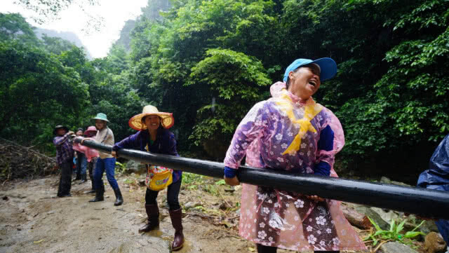 "รวมพลังจิตอาสา" ทำประปาภูเขา หลังเหตุการณ์ถ้ำหลวง