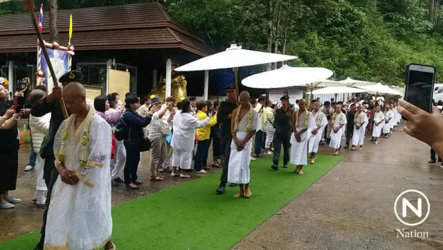 "หมอภาคย์-ภรรยานาวาตรีสมาน" ร่วมบวชทีมหมูป่า