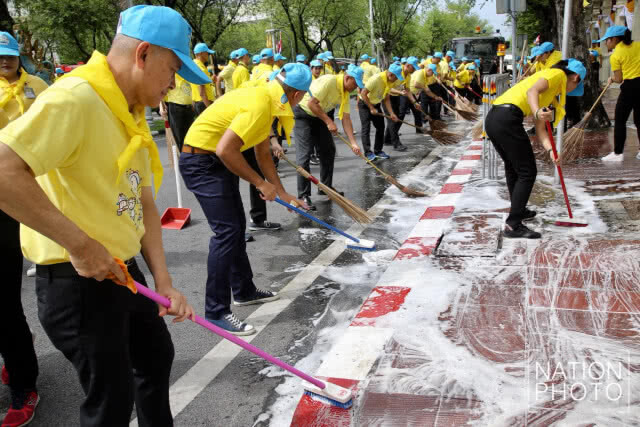 ผบ.ทบ. เปิดกิจกรรมจิตอาสา "เราทำความ ดี ด้วยหัวใจ"