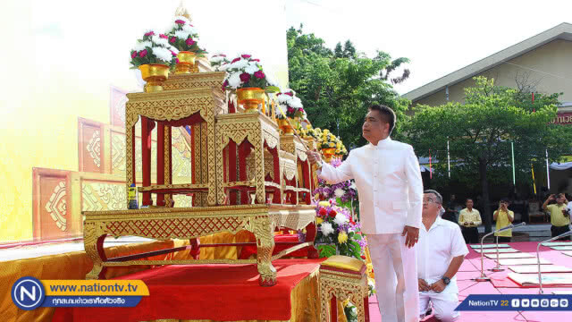 ชาวนครปฐมร่วมพิธีเจริญพระพุทธมนต์ถวายพระพรสมเด็จพระเจ้าอยู่หัว