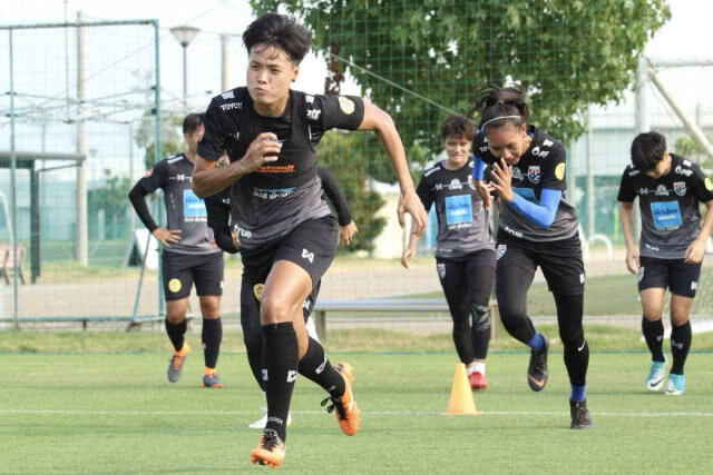 "ชบาแก้ว" ซ้อมเข้มที่ญี่ปุ่นวันที่สอง​ อาจเลื่อนเวลาอุ่นเครื่องเลี่ยงไต้ฝุ่นชงดารี