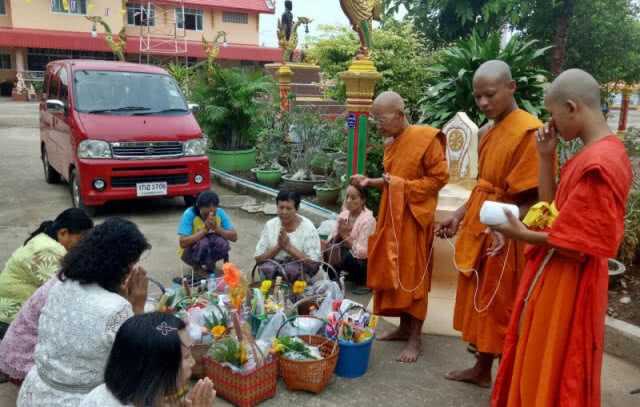 ชาวพุทธชัยภูมิ คึกคัก!! ร่วมทำบุญวิถีชุมชน