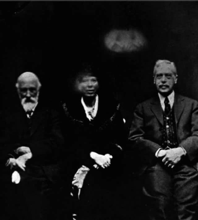 ภาพถ่ายติดวิญญาณยุคโบราณ