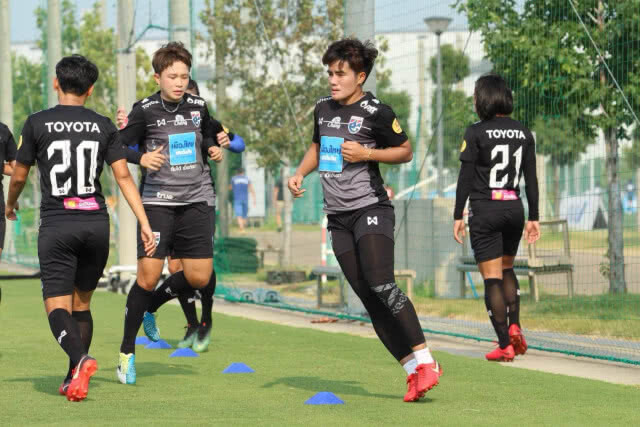 "ชบาแก้ว" ซ้อมเข้มที่ญี่ปุ่นวันที่สอง​ อาจเลื่อนเวลาอุ่นเครื่องเลี่ยงไต้ฝุ่นชงดารี