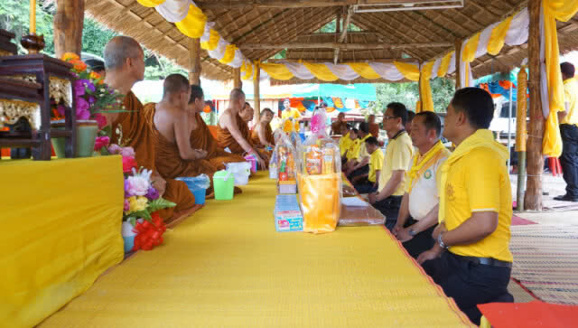 ชาวสุวรรณคูหาทำบุญในถ้ำ สัปดาห์วันอาสาฬหบูชา-เข้าพรรษา