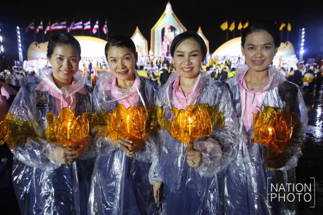 พิธีจุดเทียนถวายพระพรชัยมงคลและถวายราชสดุดีเฉลิมพระเกียรติ สมเด็จพระเจ้าอยู่หัว