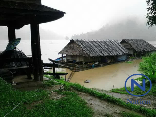 ด่วน!! ดินทรุดบ้านร้าว-ถนนทรุดตัวเร่งอพยพชาวบ้าน "แม่สามแลบ"ไปที่ปลอดภัย