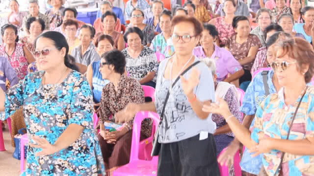 น้ำใจชาวโคราช!!! ปล่อยกองคาราวาน รถบรรทุก 14 คัน มอบสิ่งของ ซับน้ำตาชาว สปป.ลาว