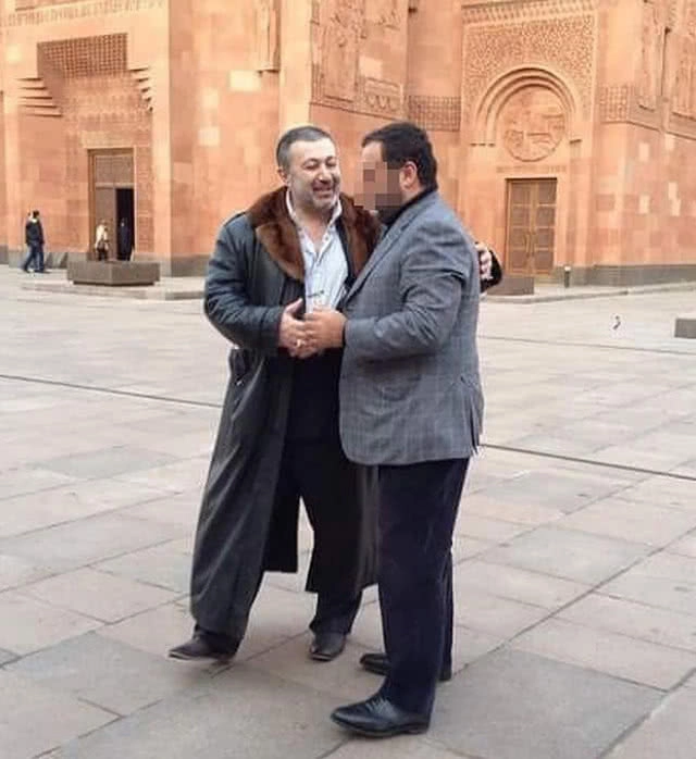 มาเฟียรัสเซียถูกลูกสาวสามคนรุมแทงดับ เพราะถูกลวนลามนานนับปี