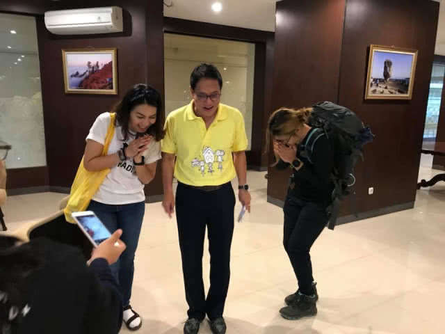 สถานทูตไทย จาการ์ตา ส่งคนไทยชุดแรกกลับบ้าน