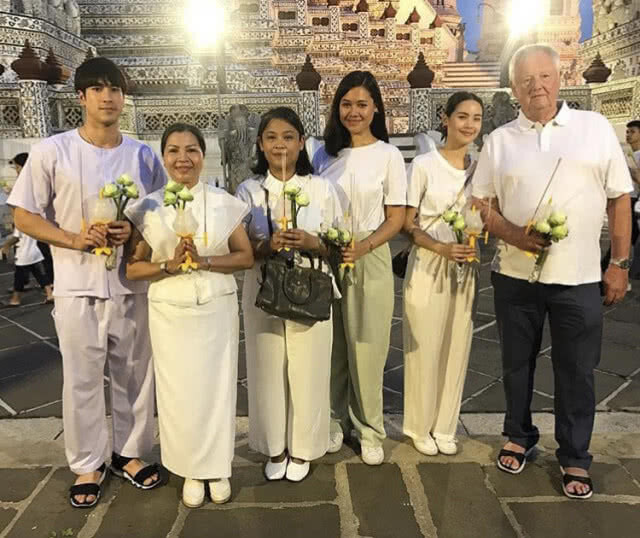 "ณเดชน์" ซื้อแหวนให้ "ญาญ่า" ???