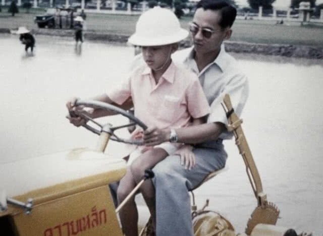 เรื่องเล่า "ทูลกระหม่อมพ่อ" จากสมเด็จพระเจ้าอยู่หัว