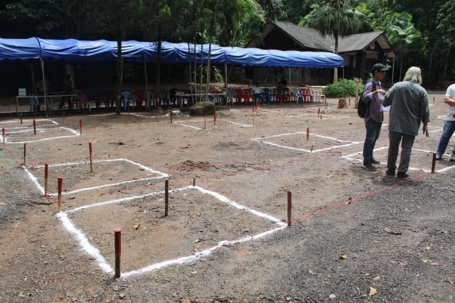 อ.เฉลิมชัย ตอกเสาหลัก สร้างศาลาหอศิลป์-รูปปั้นจ่าแซมถ้ำหลวง