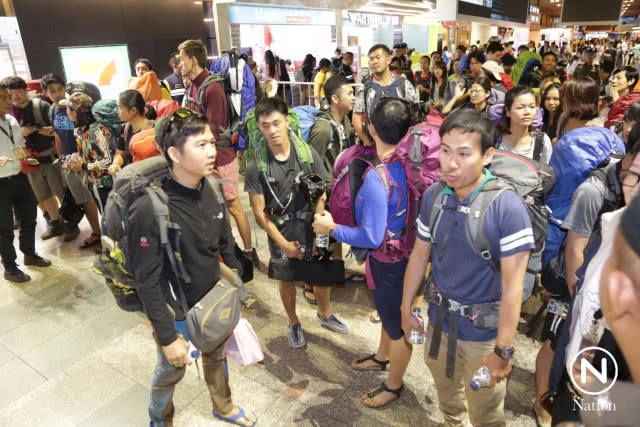 นักท่องเที่ยวจากอินโดฯ กลับถึงไทยแล้ว 65 คน