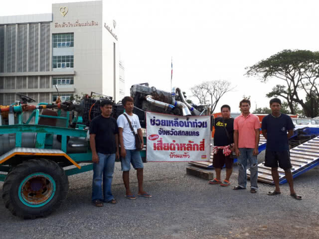 น้ำใจ!"เสี่ยดำ"นำท่อซิ่งพญานาคช่วยสูบน้ำท่วมสกลนคร