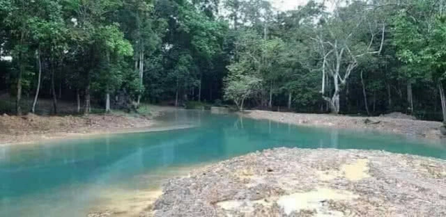 ฮือฮา!!  ปรากฏการณ์สีน้ำ "ถ้ำหลวงขุนน้ำนางนอน"