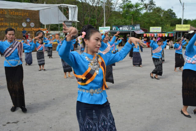 ส่งเสริมท่องเที่ยวไทย!! งานเที่ยวหอยหิน กินลำไย ไหว้หลวงปู่ขาว