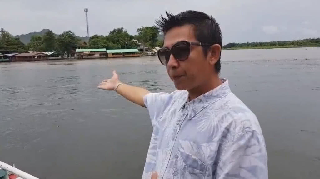 (คลิป) แพอาหาร ชาวบ้านท้ายเขื่อนแม่กลอง ไม่ห่วงน้ำท่วม (คลิป) แพอาหาร ชาวบ้านท้ายเขื่อนแม่กลอง ไม่ห่วงน้ำท่วม