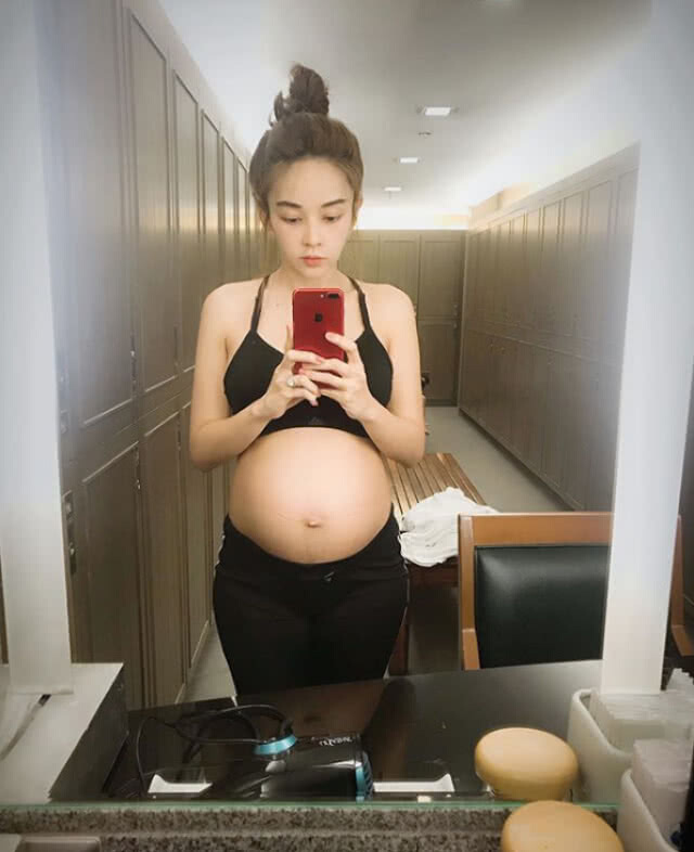 (คลิป) แม่เป้ย ปรี๊ดจัด!!! แชทเดือดสาวนิรนาม ถ้ายุ่งกับสามีชาวบ้านจะโดนประณาม !!!