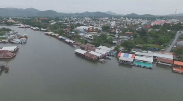 (คลิป) แพอาหาร ชาวบ้านท้ายเขื่อนแม่กลอง ไม่ห่วงน้ำท่วม