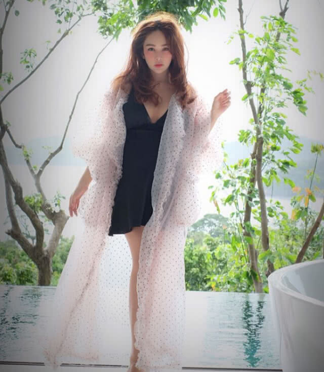 (คลิป) แม่เป้ย ปรี๊ดจัด!!! แชทเดือดสาวนิรนาม ถ้ายุ่งกับสามีชาวบ้านจะโดนประณาม !!!