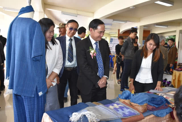 มรภ.อุตรดิตถ์ สุดเจ๋ง!! ประดิษฐ์เครื่องสไลด์กล้วยแผ่น