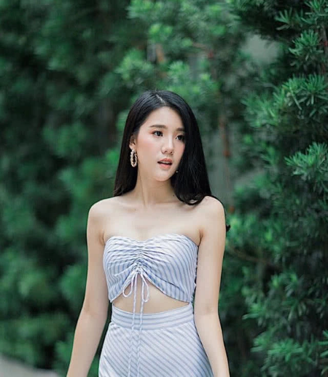 ส่องความสดใส "พลอยใส" นศ.ฝึกงานสุดแซ่บแห่งเมีย 2018