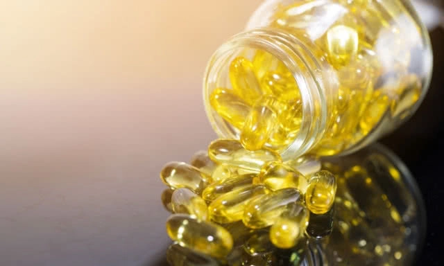 "โอเมก้า-3" ไม่แต่บำรุงสมอง แต่ยังช่วยชะลอความแก่ได้!