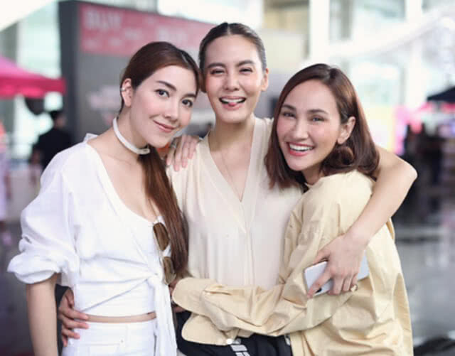 "นานา ไรบีนา" ตอบแล้ว!!! ทำไม??? "คริส หอวัง" หลุดทำเนียบเพื่อนเจ้าสาว "เจนี่"