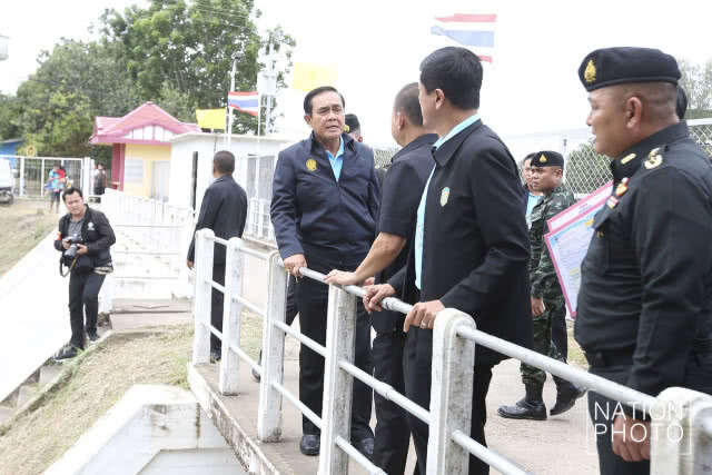 นายกฯ ตรวจเยี่ยมการบริหารจัดการน้ำที่มาจากเขื่อนแก่งกระจาน