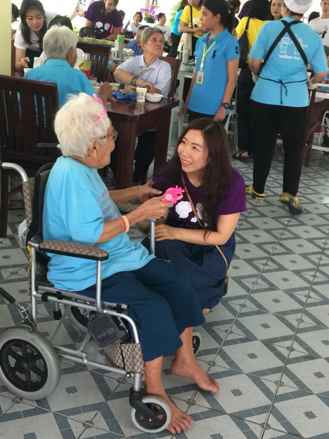 การบินไทย จัดกิจกรรม ปันความสุข"เยี่ยมผู้สูงอายุ"