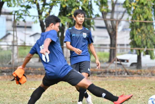 ช้างศึก ยู16 ซ้อมเข้มก่อนดวลพม่า