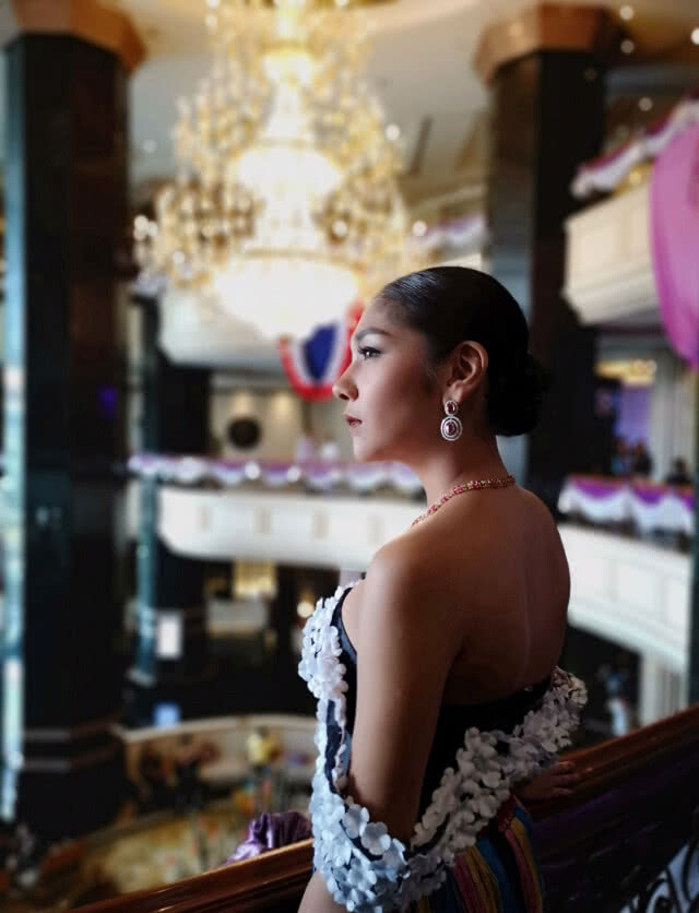 แฟชั่นโชว์การกุศล "แม่ลูกผูกพัน แบ่งปันให้น้อง"
