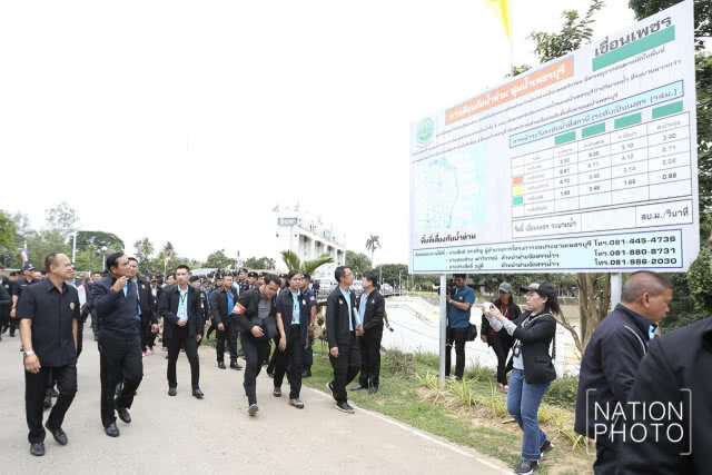 นายกฯ ตรวจเยี่ยมการบริหารจัดการน้ำที่มาจากเขื่อนแก่งกระจาน
