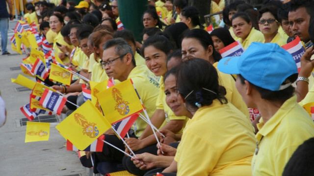 ร.10 เสด็จฯ ทรงบำเพ็ญพระราชกุศล วันเฉลิมพระชนมพรรษาพระราชินี