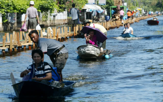 ผบ.ทบ. ให้ความมั่นใจน้ำไม่ท่วมเหมือนปี 54