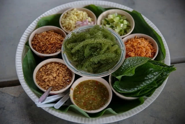 "ฟาร์มทะเลตัวอย่าง" ตามพระราชดำริสมเด็จพระบรมราชินีนาถ