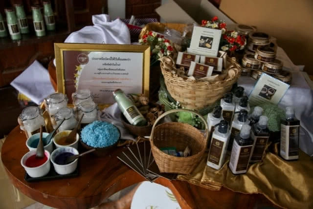 "ฟาร์มทะเลตัวอย่าง" ตามพระราชดำริสมเด็จพระบรมราชินีนาถ