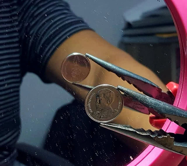 (คลิป) เช็คเลย มีไหม? ร้านดังรับซื้อ เหรียญบาท ร.10 เหรียญละ 600!