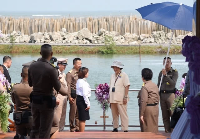 "ฟาร์มทะเลตัวอย่าง" ตามพระราชดำริสมเด็จพระบรมราชินีนาถ