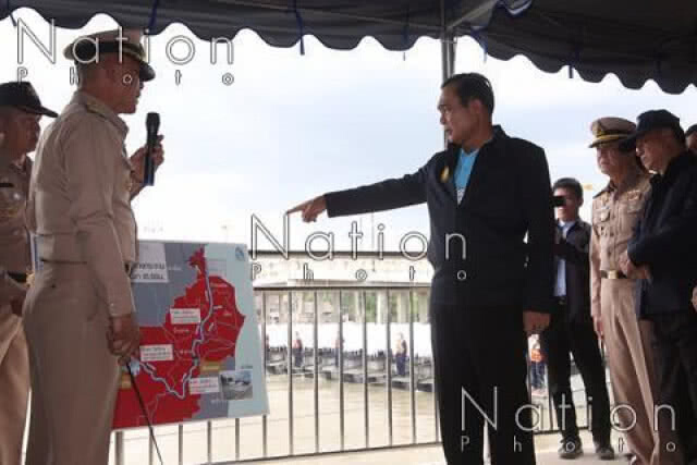 "นายกฯ" ฉุน! อัดสื่อบิดเบือนข่าว "น้ำท่วม"