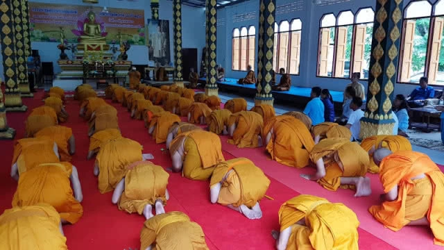 นักเรียนบัวใหญ่59คน บรรพชาสามเณรวันแม่แห่งชาติ