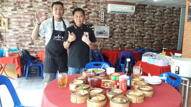 : "ทีเร็กซ์ ฟาร์ม"...สู่แนวร่วม..."ขอนแก่น เอฟซี "(คลิปข่าว)